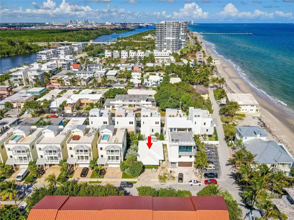 309 Oak Street Hollywood FL 33019