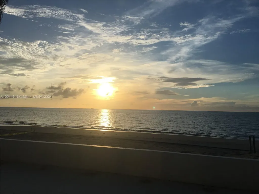 309 Oak Street Hollywood FL 33019