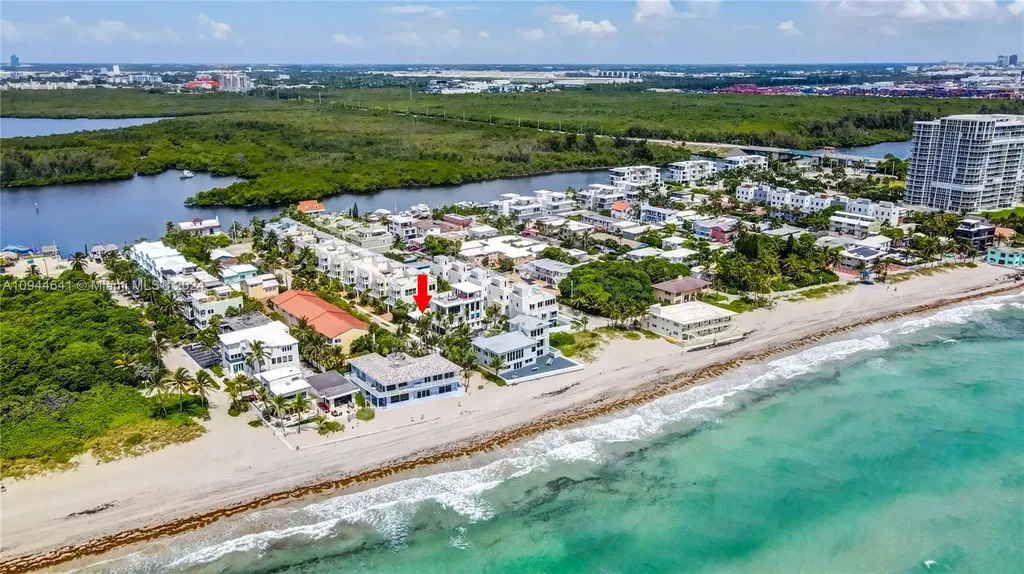 309 Oak Street Hollywood FL 33019