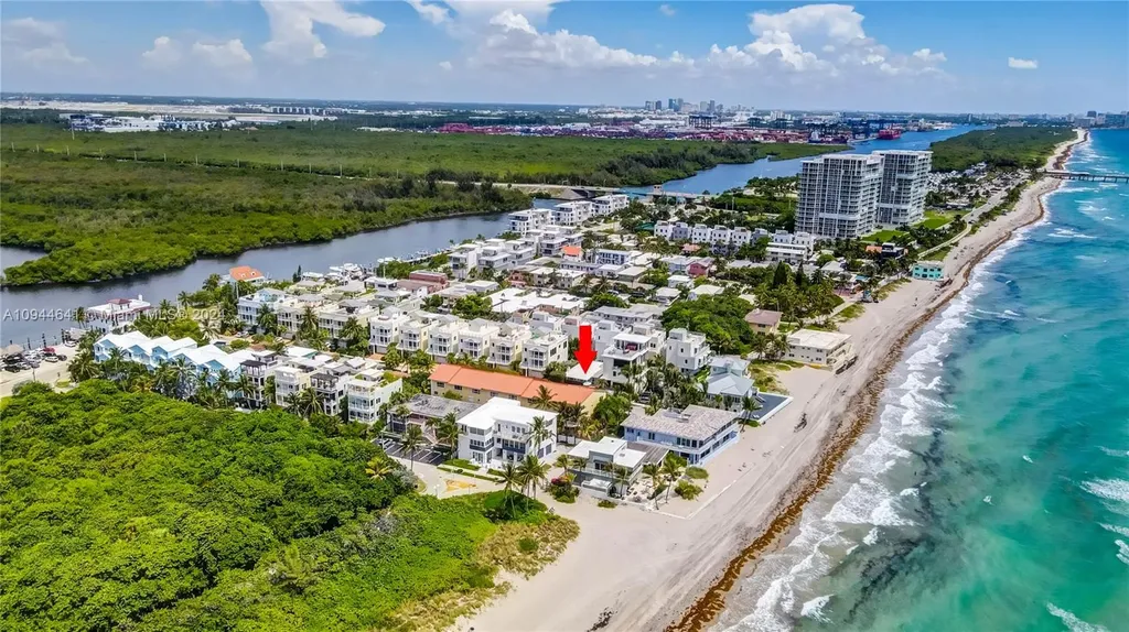 309 Oak Street Hollywood FL 33019