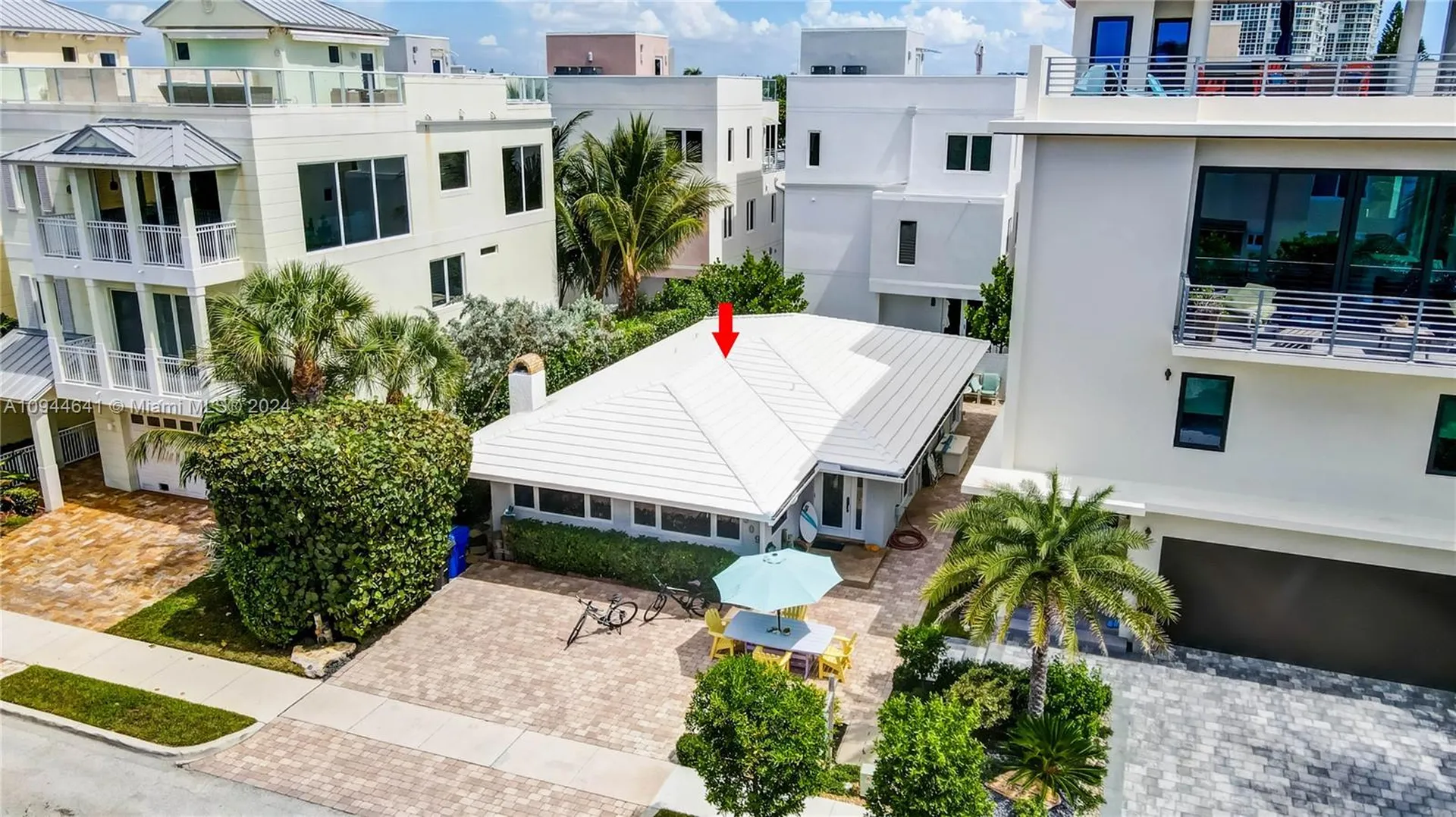309 Oak Street Hollywood FL 33019