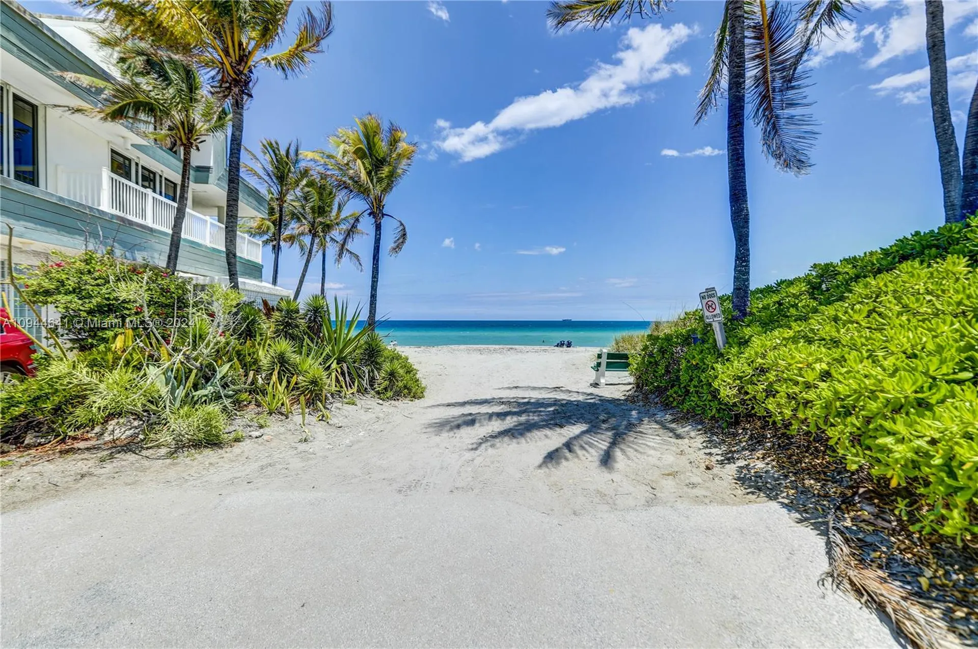 309 Oak Street Hollywood FL 33019