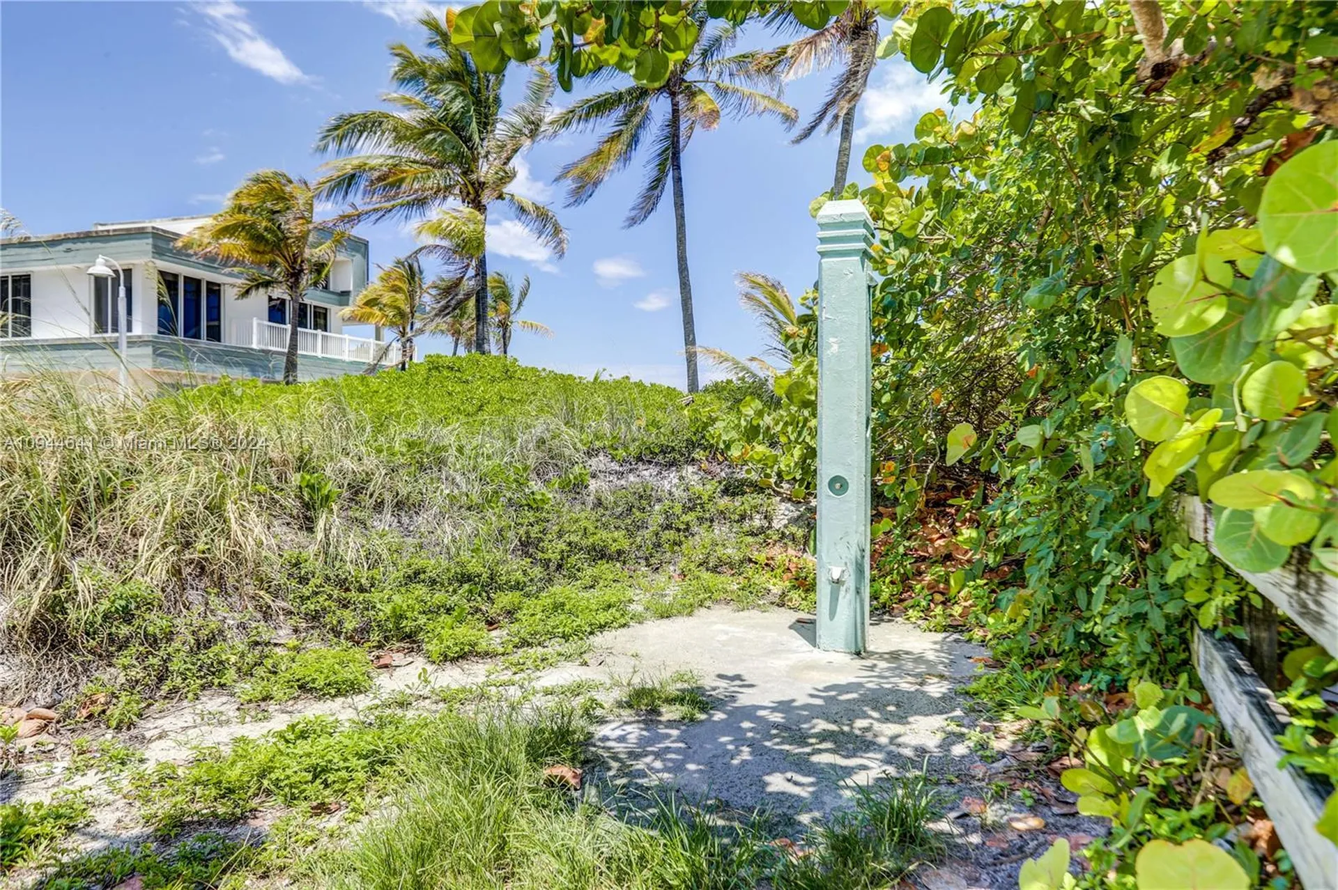309 Oak Street Hollywood FL 33019