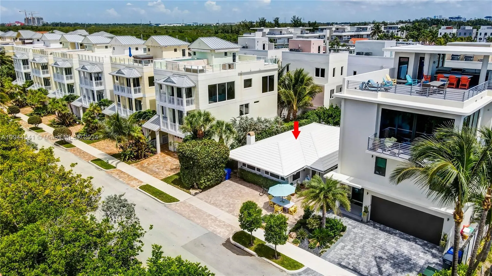 309 Oak Street Hollywood FL 33019