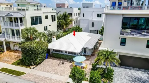 309 Oak Street Hollywood FL 33019