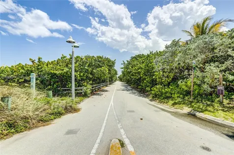 309 Oak Street Hollywood FL 33019