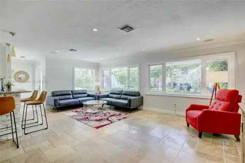 309 Oak Street Hollywood FL 33019
