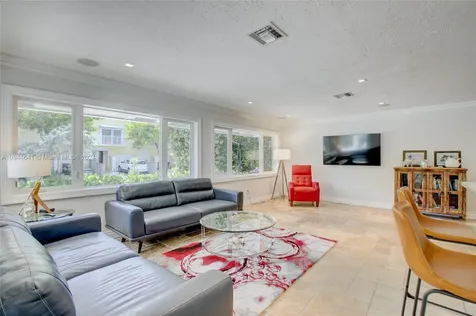 309 Oak Street Hollywood FL 33019