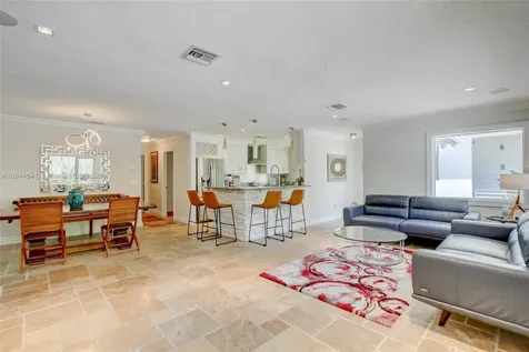 309 Oak Street Hollywood FL 33019