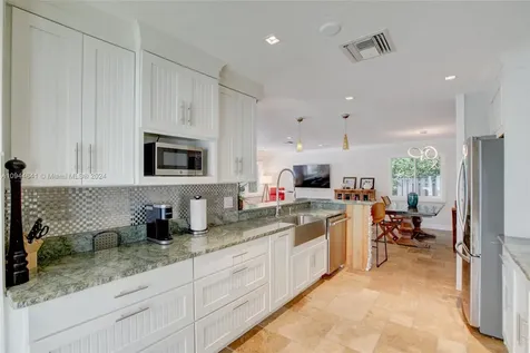 309 Oak Street Hollywood FL 33019
