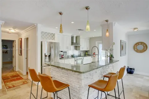 309 Oak Street Hollywood FL 33019