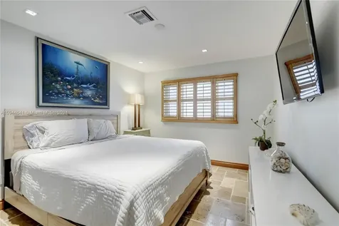 309 Oak Street Hollywood FL 33019