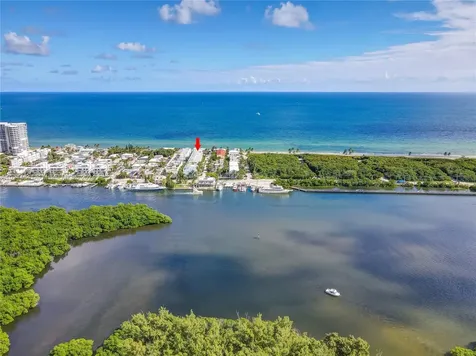 309 Oak Street Hollywood FL 33019