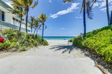 309 Oak Street Hollywood FL 33019