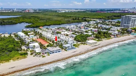 309 Oak Street Hollywood FL 33019