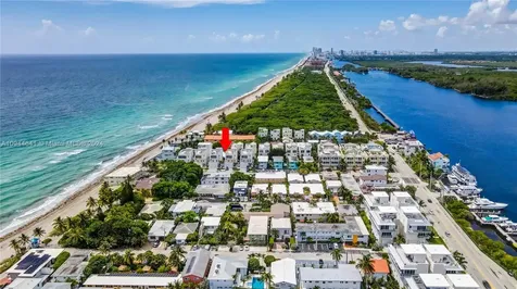 309 Oak Street Hollywood FL 33019