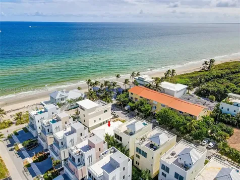 309 Oak Street Hollywood FL 33019