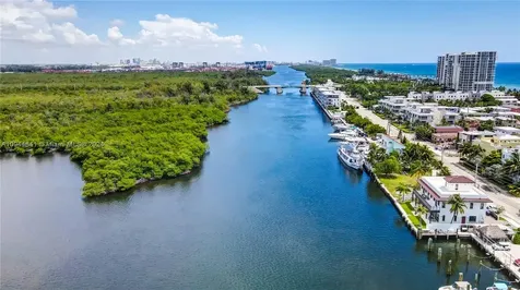 309 Oak Street Hollywood FL 33019