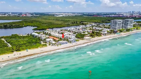 309 Oak Street Hollywood FL 33019