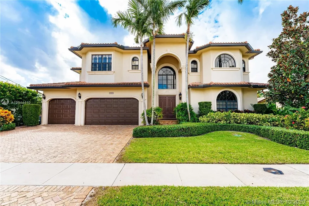 2660 NE 47th Street Lighthouse Point FL 33064