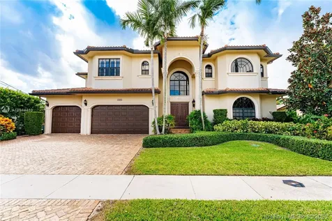 2660 NE 47th Street Lighthouse Point FL 33064