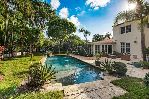 3001 Pine Tree Drive Miami Beach FL 33140