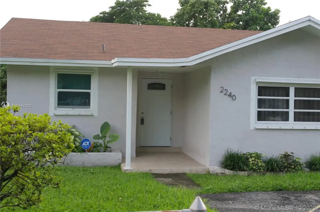 2240 NW 51st Street Miami FL 33142