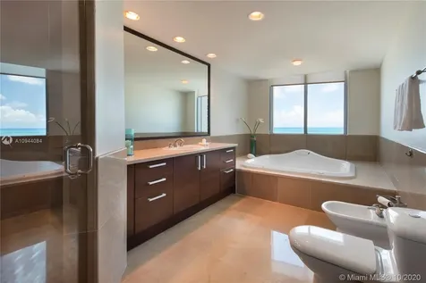 5959 Collins Avenue Miami Beach FL 33140