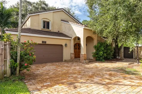 10986 SW 74th Street Miami FL 33173