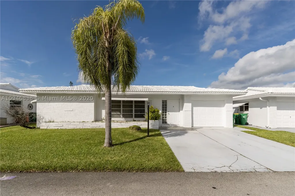 5905 NW 87th Avenue Tamarac FL 33321