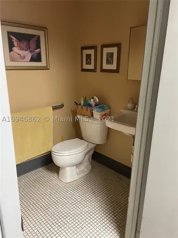 4218 SW 9th Street Miami FL 33134