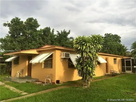 6360 Hayes Street Hollywood FL 33024