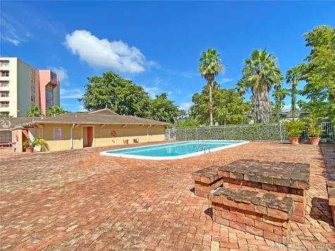 9143 SW 77th Avenue Miami FL 33156