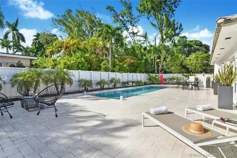 7620 Beachview Drive North Bay Village FL 33141