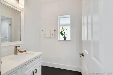 7620 Beachview Drive North Bay Village FL 33141