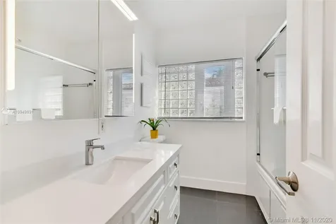 7620 Beachview Drive North Bay Village FL 33141