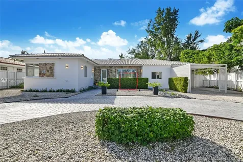 7620 Beachview Drive North Bay Village FL 33141