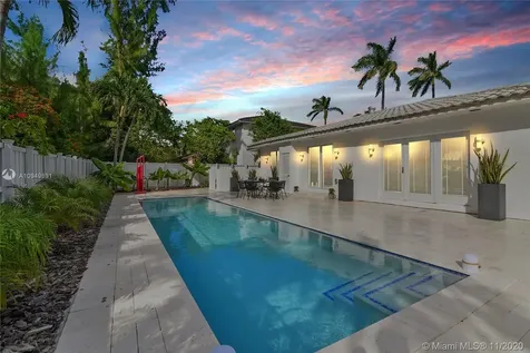 7620 Beachview Drive North Bay Village FL 33141