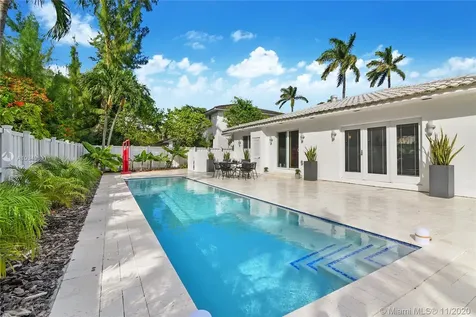 7620 Beachview Drive North Bay Village FL 33141