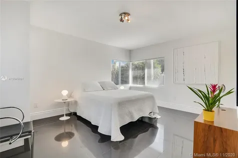 7620 Beachview Drive North Bay Village FL 33141