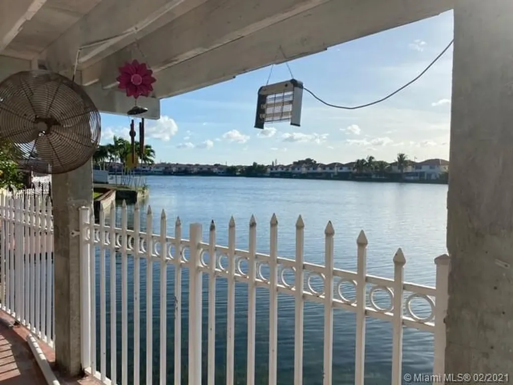 2609 W 65th Street Hialeah FL 33016