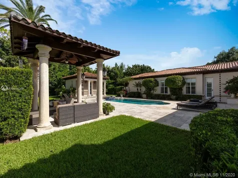 8125 SW 64th Street Miami FL 33143