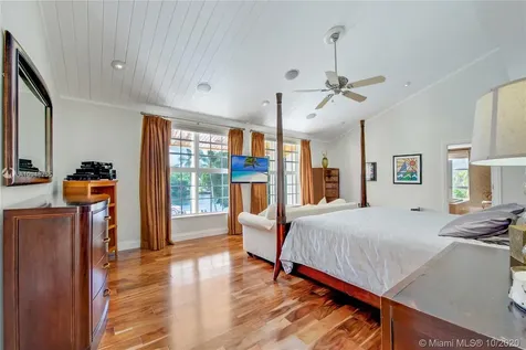 351 Los Pinos Place Coral Gables FL 33143