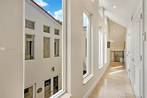 351 Los Pinos Place Coral Gables FL 33143