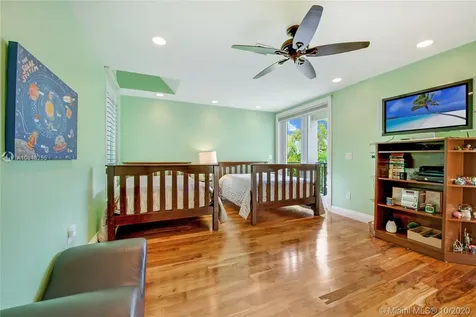 351 Los Pinos Place Coral Gables FL 33143