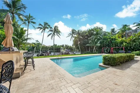 351 Los Pinos Place Coral Gables FL 33143