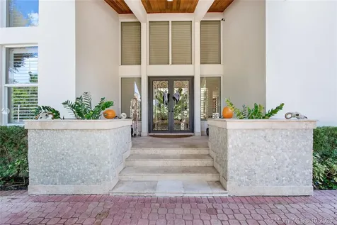 351 Los Pinos Place Coral Gables FL 33143