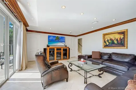 351 Los Pinos Place Coral Gables FL 33143