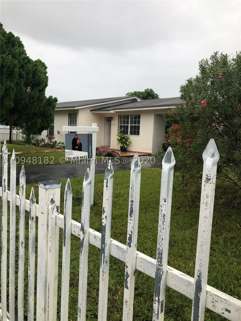 2440 W 6th Court Hialeah FL 33010