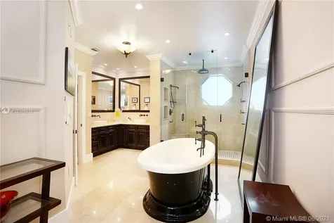 12100 SW 60 Court Pinecrest FL 33156